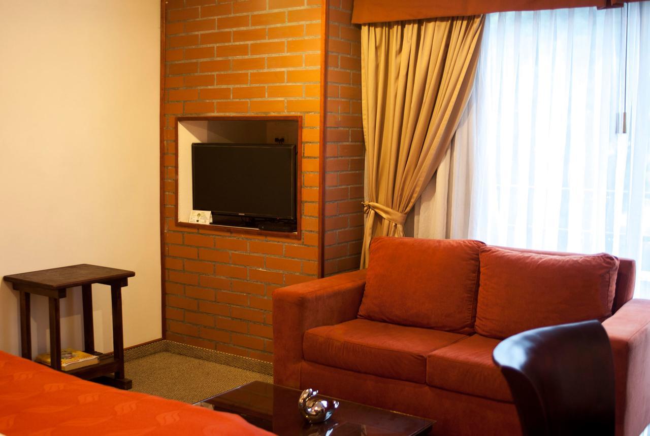 Apartaestudios Los Andes 보고타 외부 사진